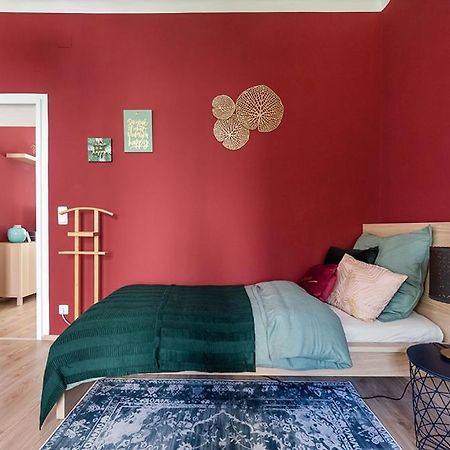 וינה Colorful Apartment Facing Green Courtyard מראה חיצוני תמונה
